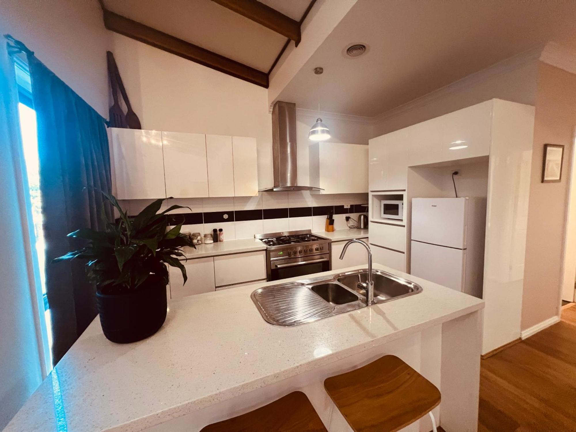 Cosy 4Br Home 15 Minutes Away From Melbourne Airport St Albans Exterior photo